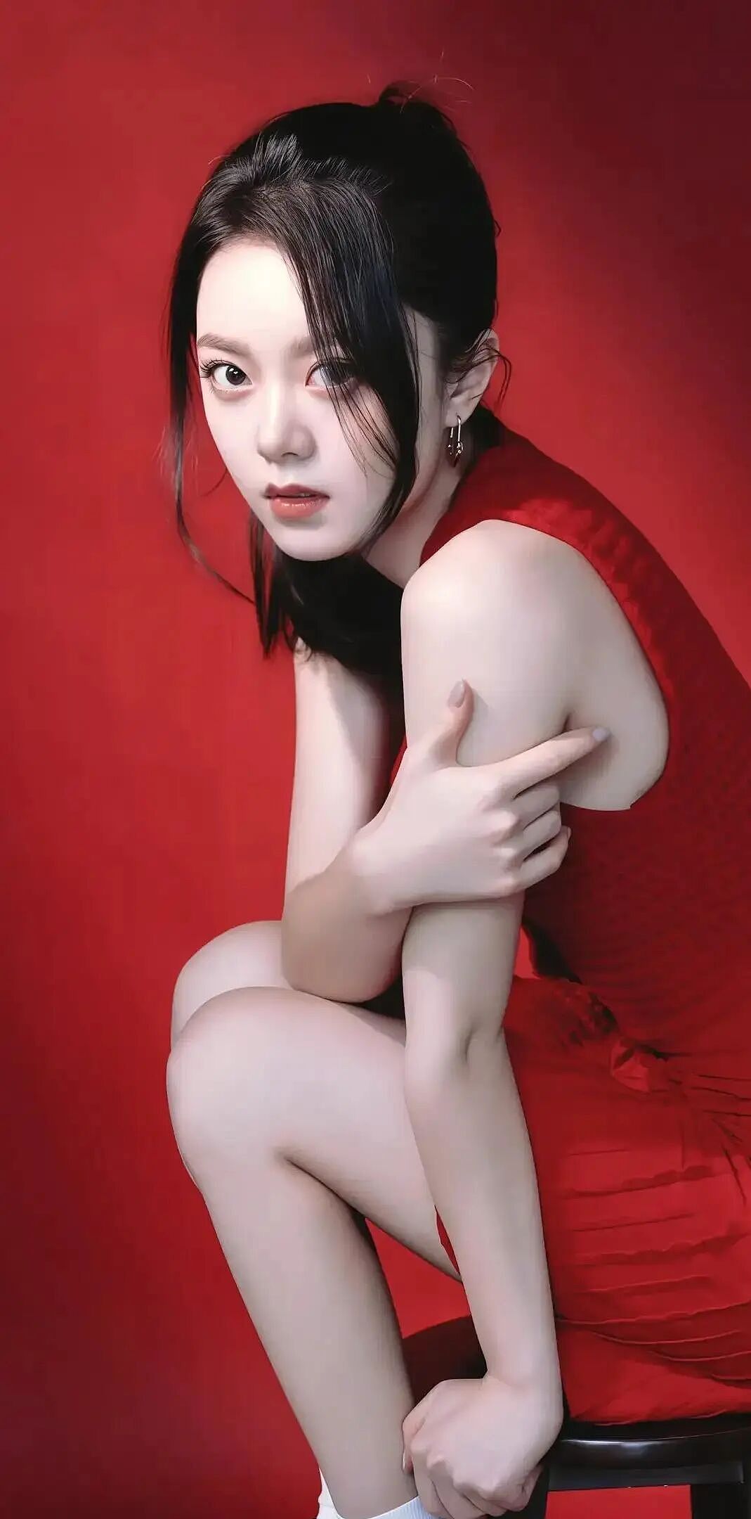 【美女】从国民闺女到轻熟女神!赵今麦写真露出事业线太性感撩人(组图) - 1