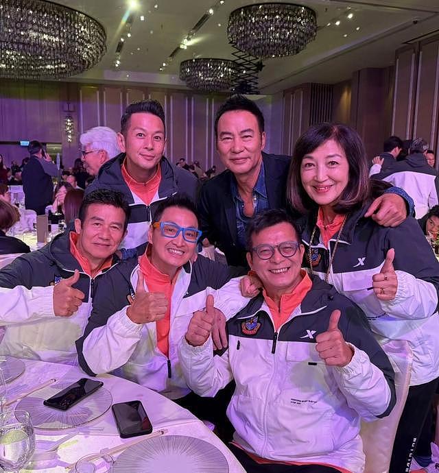 港圈史诗级聚会！周润发刘德华同框，谭咏麟开唱，陈百祥缺席（组图） - 3