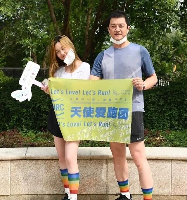 李亚鹏欠租2000万背后，他最成功的投资，是养出了一个“有担当”的女儿（组图） - 6