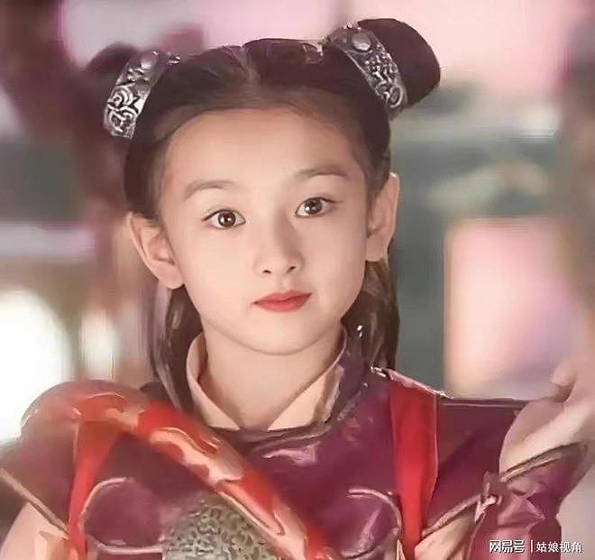 27岁宋祖儿机场暴瘦引担忧，昔日甜妹瘦到不足80斤（组图） - 5