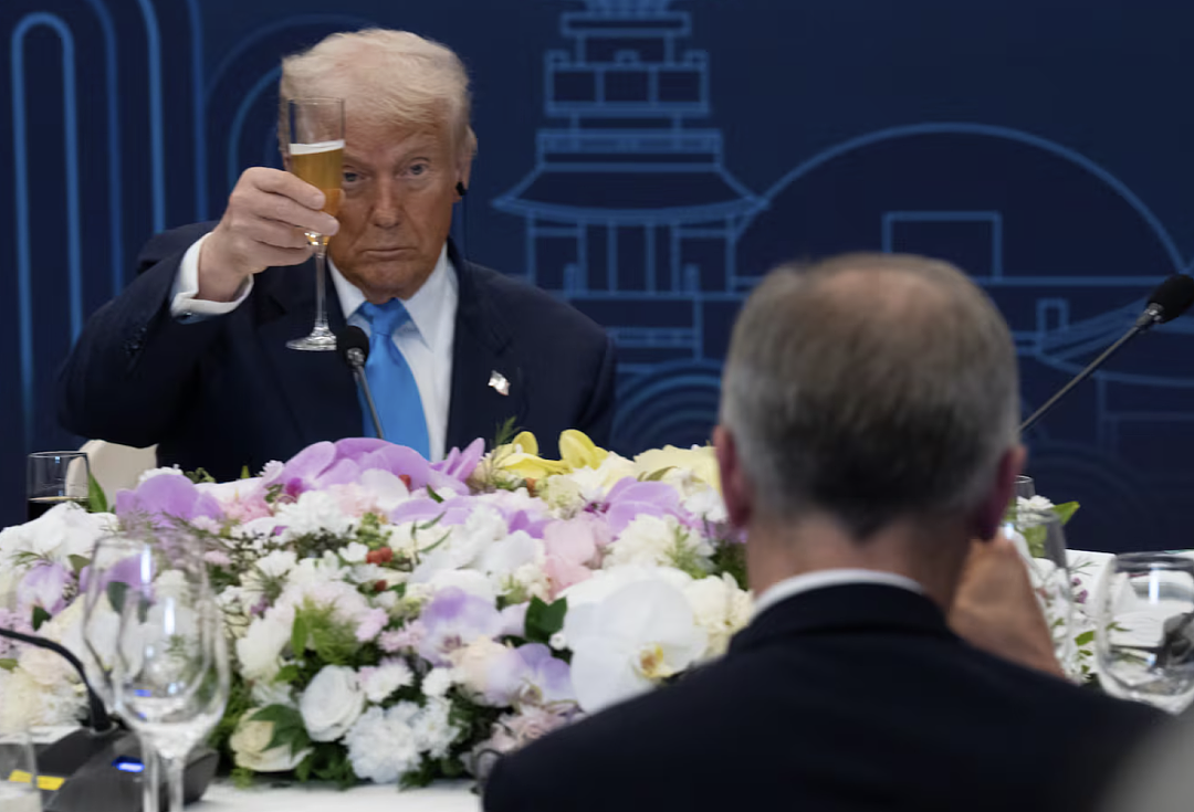 特朗普专机出事！刚开喷加拿大“你们靠美国养活，要感恩戴德“！承诺不对格陵兰岛动武（组图） - 3