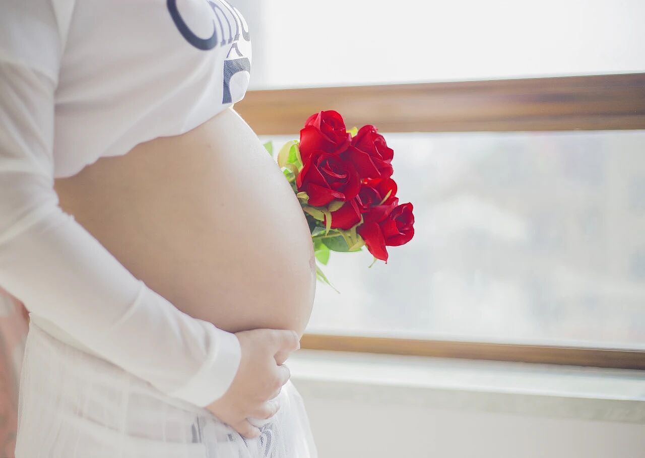女子腹痛就医竟得知怀孕,23分钟后诞下男婴!网友惊呆:心真大…(组图) - 6