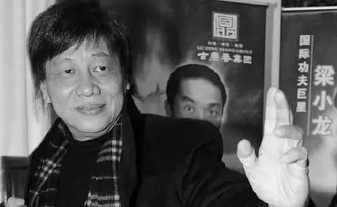 送别！一路走好！曾被当街泼硫酸致毁容，凶手疑似前夫仇家来寻仇（组图） - 2