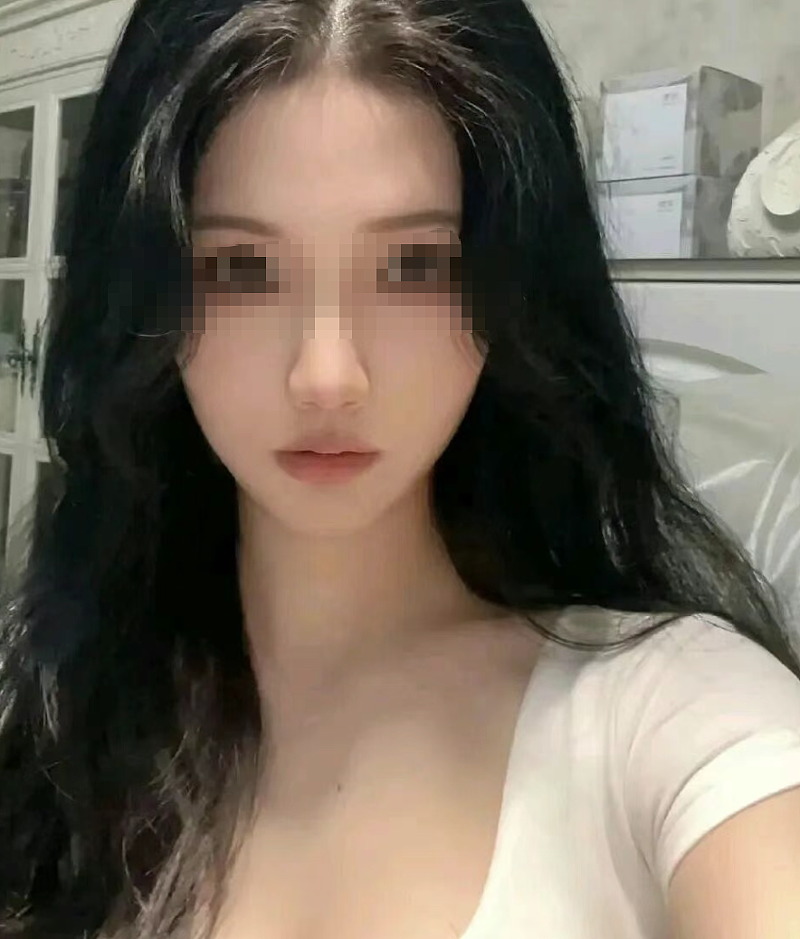 女生怀小鲜肉网红孩子要抚养费被骂捞女!开直播秀颜值身材学历风评反转(组图) - 22