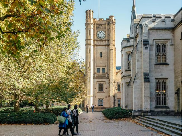最新数据！2026大学录取趋势公布，健康类课程成最大赢家，IT专业遇冷暴跌（组图） - 5