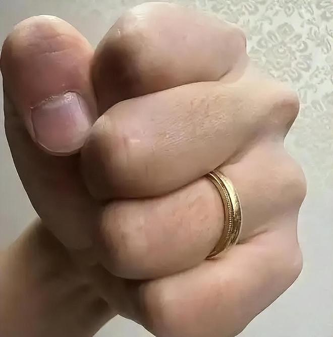 不下桌总有机会开席！41岁丑闻缠身的朱亚文，这次要“翻身”了（组图） - 10