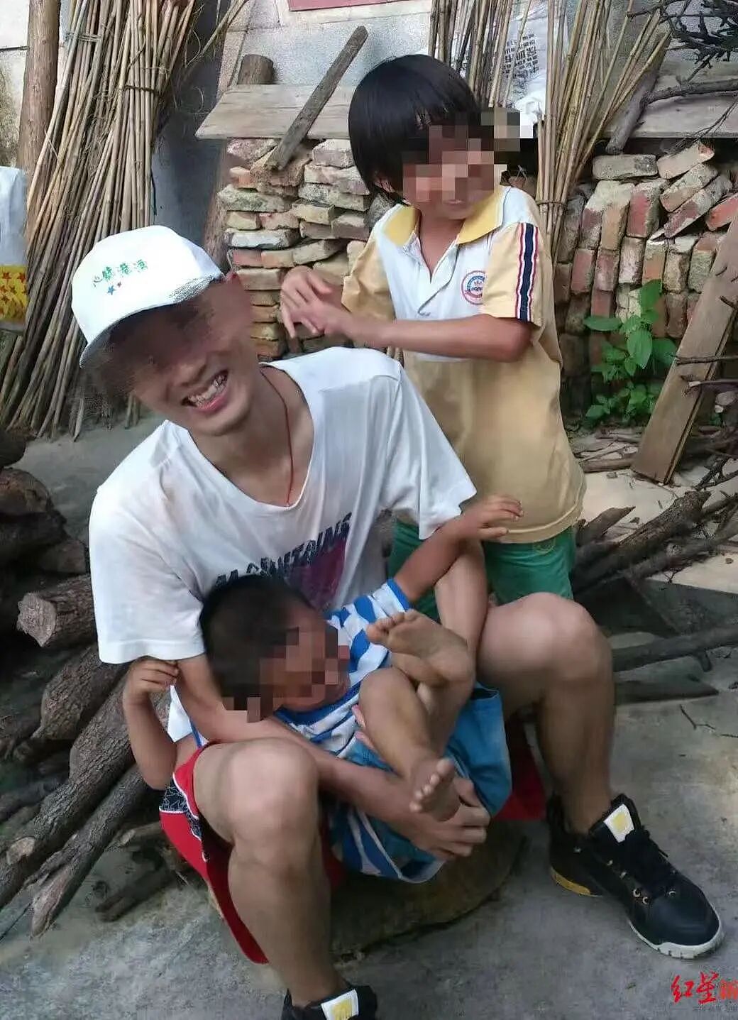 心痛!32岁程序员猝死,抢救时还被拉入工作群!妻子公布的聊天记录令人心碎(组图) - 7