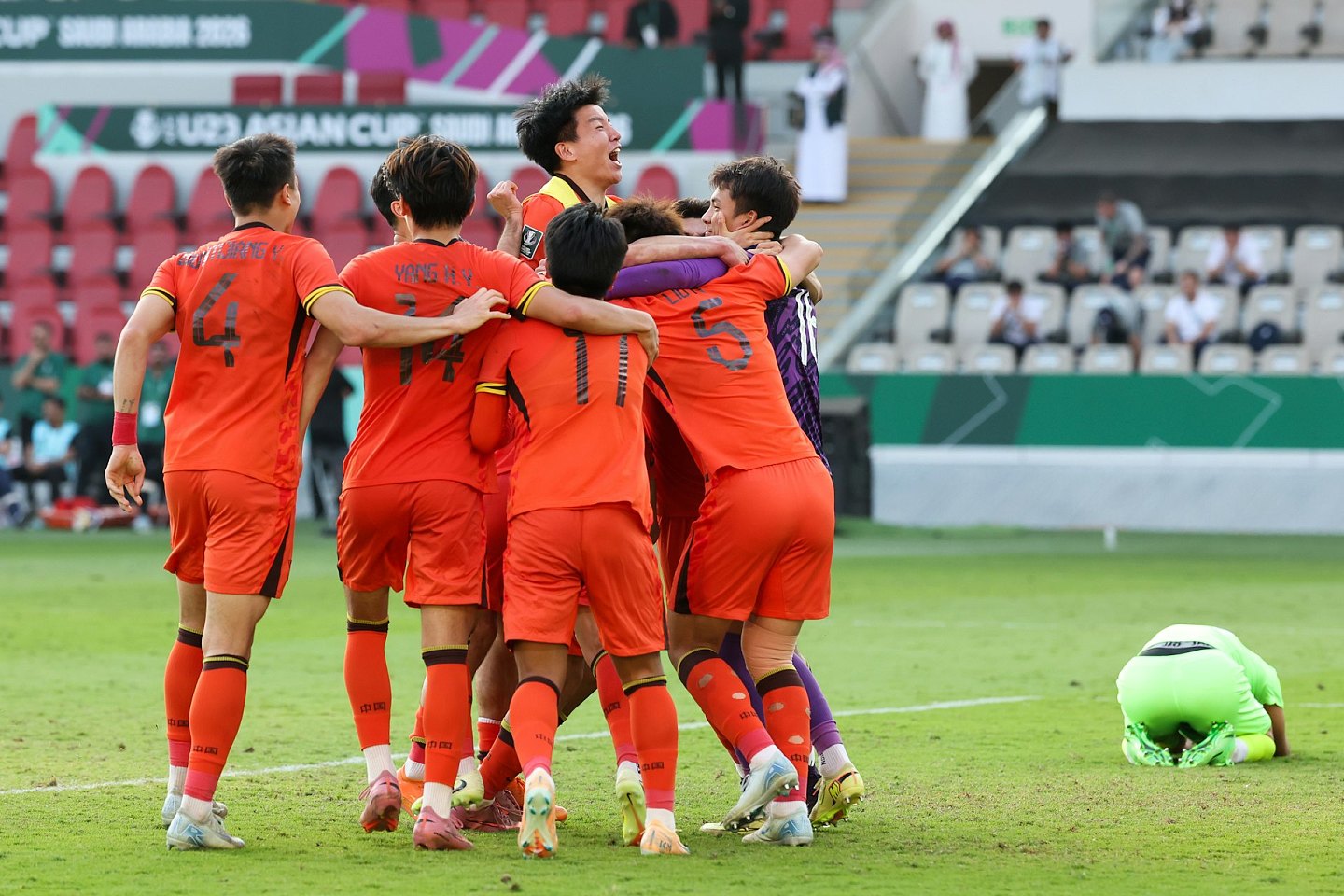 U23亚洲杯：中国首跻决赛；驻吉达总领馆：中国人免票信息不实（组图） - 3