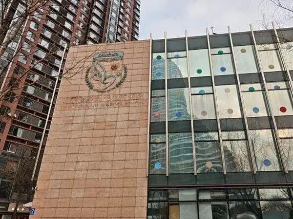 向华强直言李亚鹏经营能力欠缺,建议转型代言人,运营交给专业团队,自曝曾向嫣然天使基金捐款400万(视频/组图) - 1