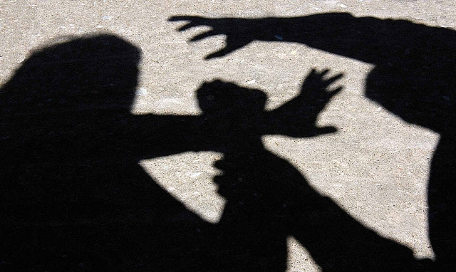 特朗普19岁儿子玩网聊，竟跨国报警拯救伦敦女网友？英媒赞他英雄，网友：就这（组图） - 11