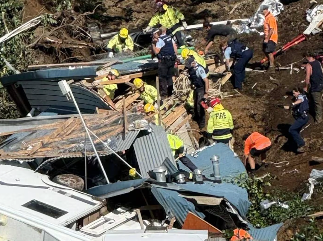 道路封闭，多人失联，超市面包断货，新西兰洪灾升级；奥克兰男子6年偷拍泳池更衣室400人；摩托车骑手在高速撞车身亡（组图） - 2