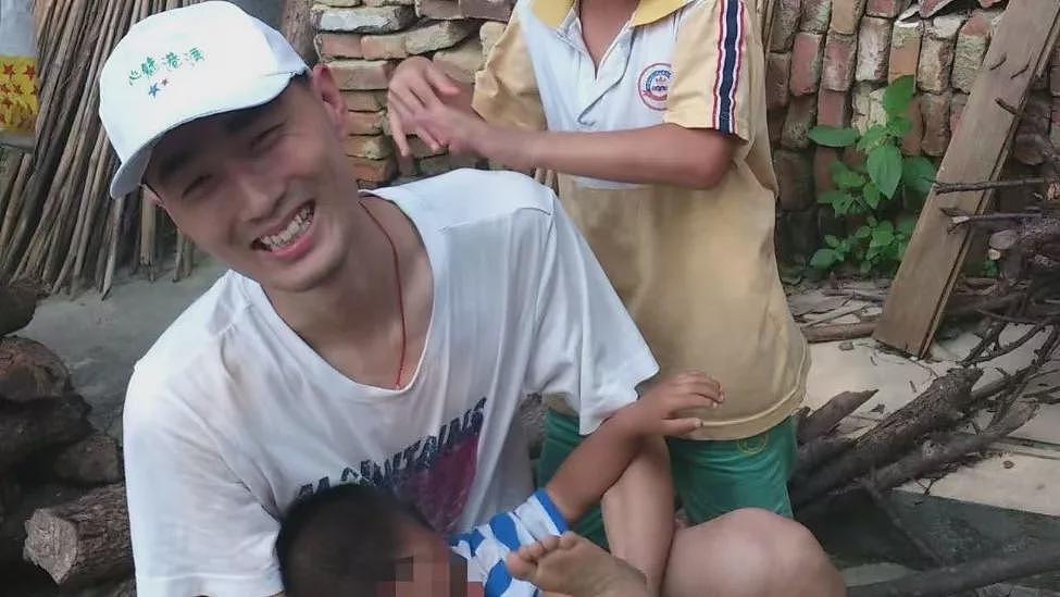 最恐怖的不是32岁猝死，而是他死后的8小时...（组图） - 1