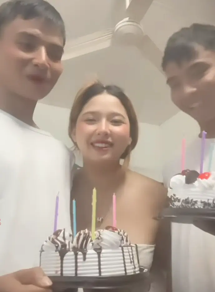 泰24岁女孩与双胞胎兄弟同时恋爱！自曝感情稳定，兄弟工资全上交（组图） - 12