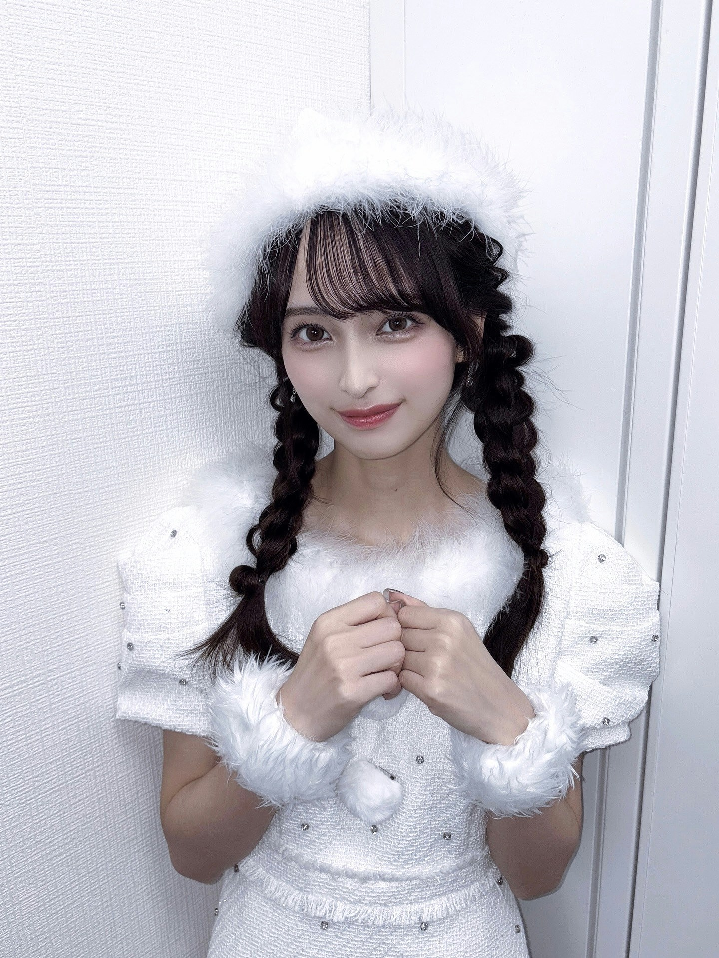 日本女偶像ALLY神级回眸照爆红，引150万网民狂赞：美到像AI生成（组图） - 4