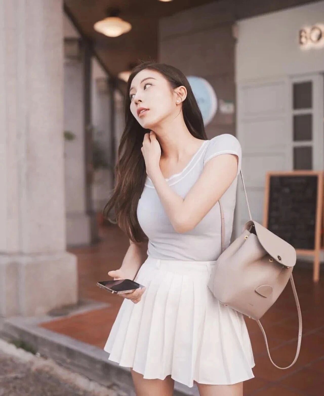 【美女】神似张钧宁，大秀凹凸身材，网友：零死角美女（组图） - 8