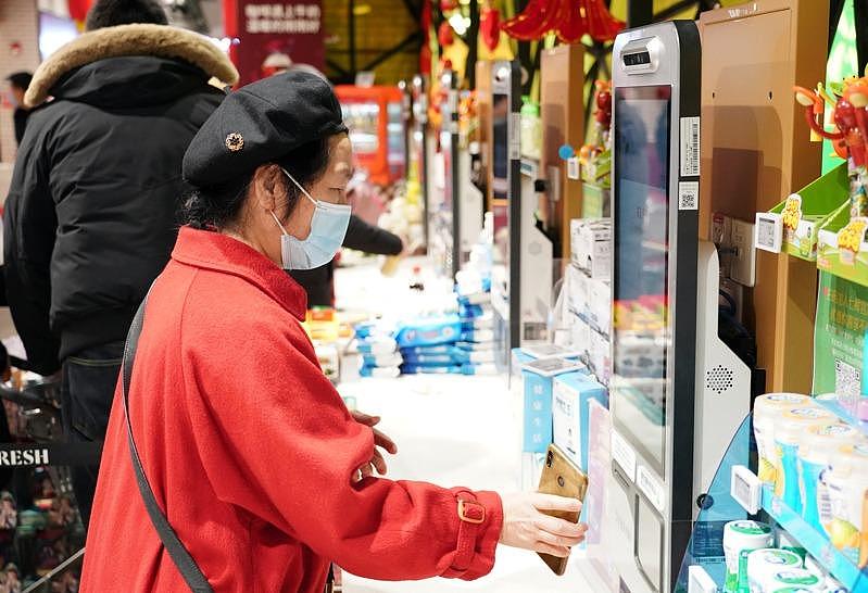 拒收现金，两公司遭中国央行罚款5万（图） - 1