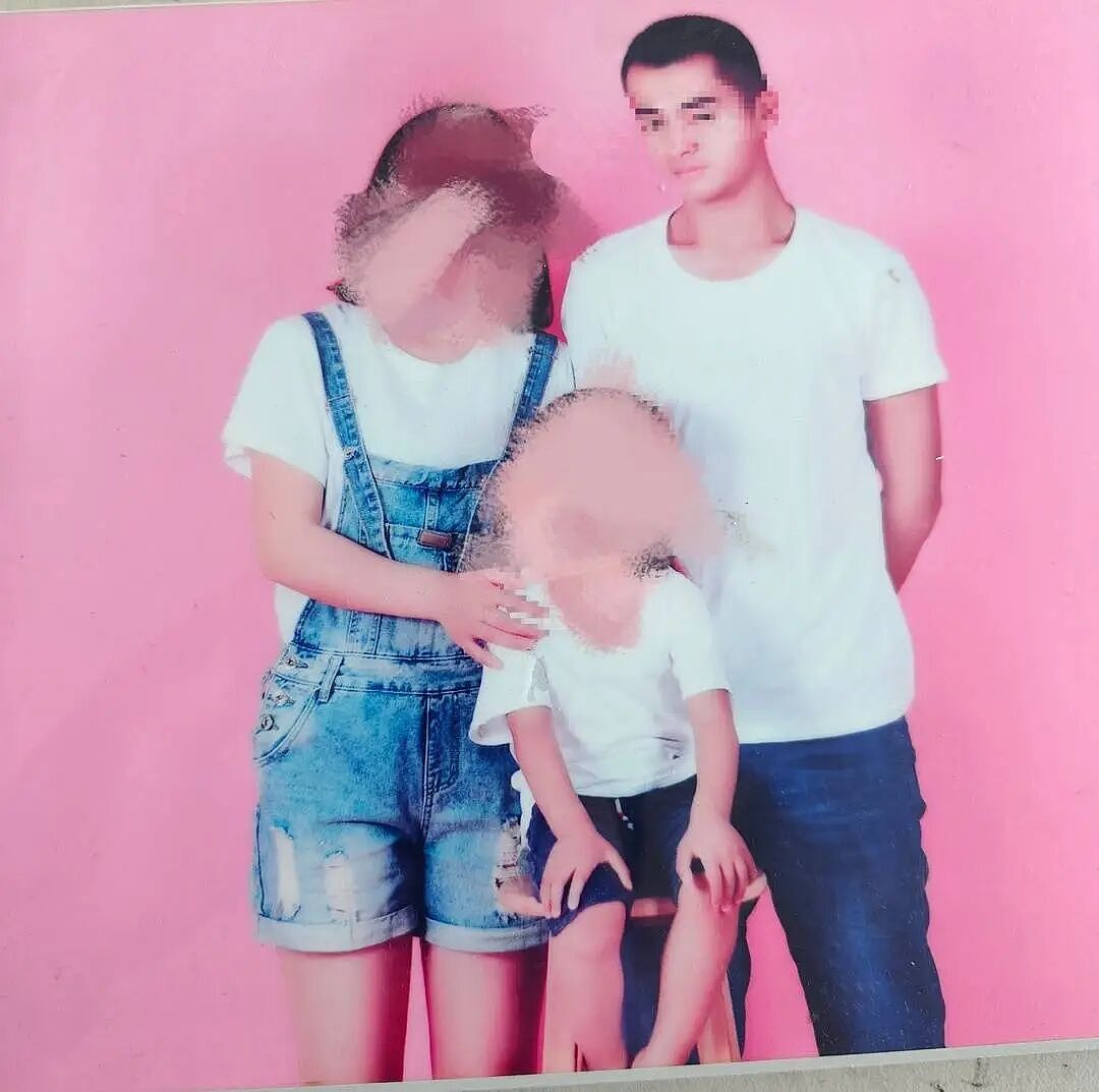 “山东男子当儿子面杀害前妻”案今日开庭!受害者案发前刚订婚,还曾被前夫盗刷银行卡(组图) - 1