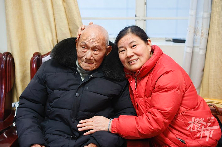 102岁夫妻同年同月同日生！一个爱吃糖，一个爱喝酒，儿女分享父母长寿秘诀（组图） - 4