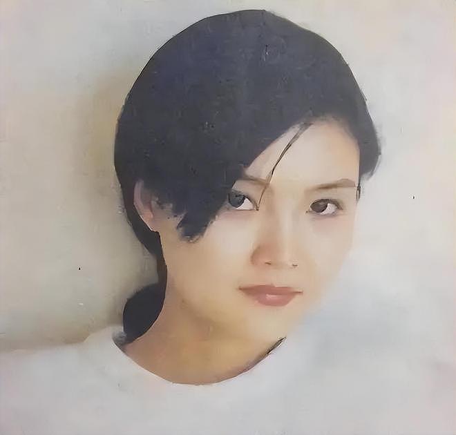 她11岁被导演看中，与名导同居多年被抛弃，童星出身却无人问津（组图） - 6