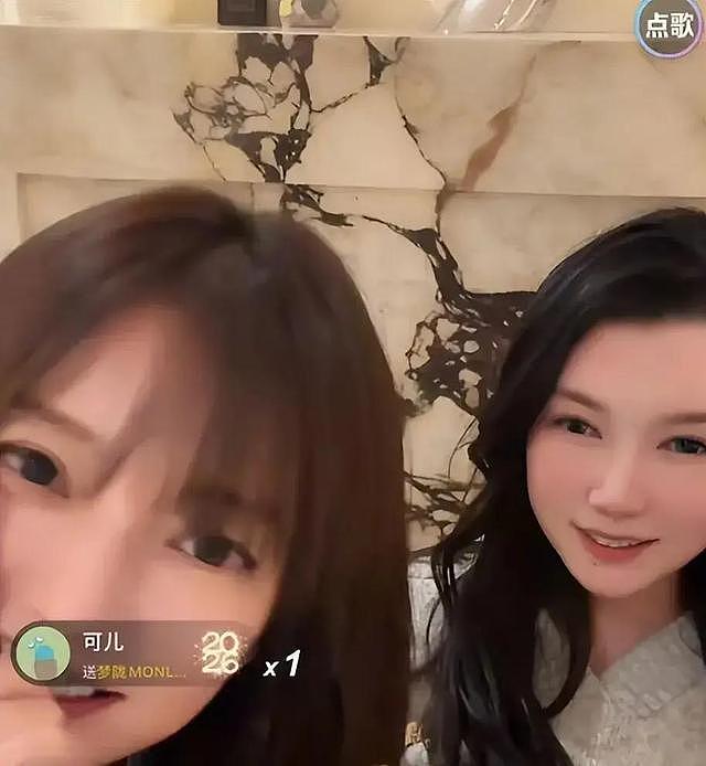 官媒发声!49岁赵薇复出试水无望,她终究为昔日的言行买了单!(组图) - 6