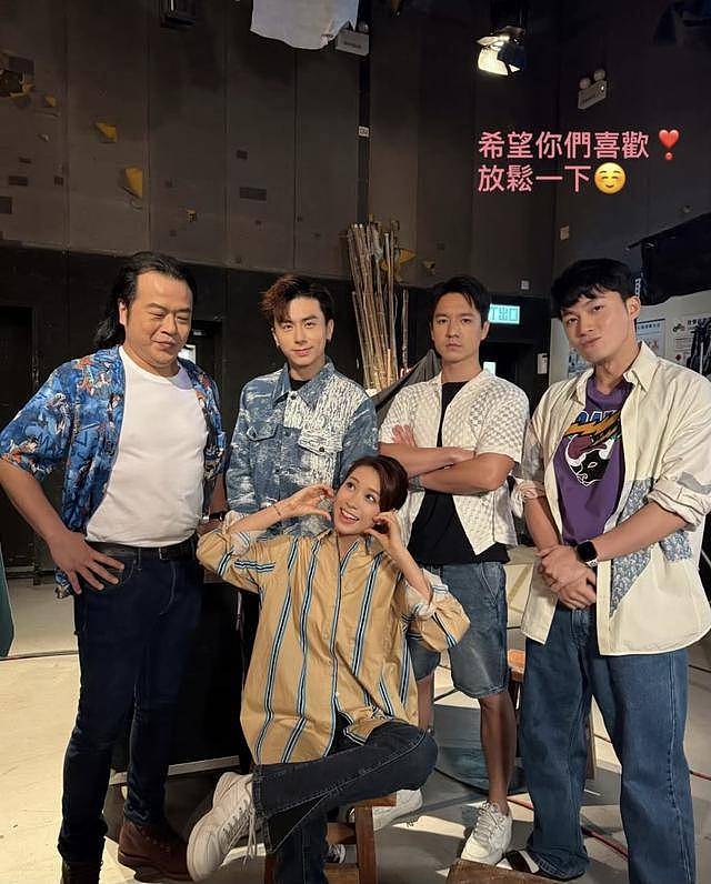 TVB力捧小花获颁10年服务金牌，曾被指私生活混乱（组图） - 6