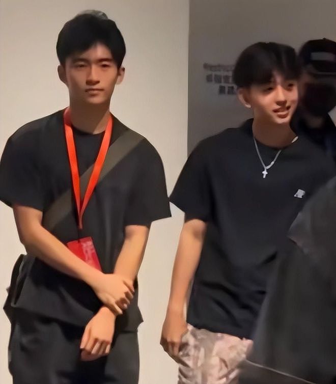 张柏芝一家送Lucas去澳洲！小Q个子比大哥还猛，小儿子大长腿抢镜（组图） - 27