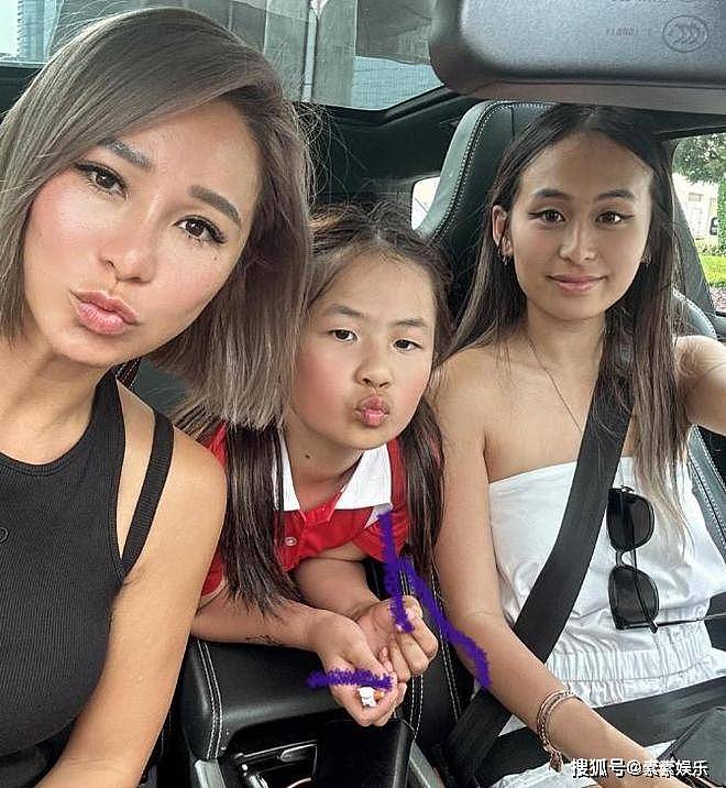 洗米华大女儿硕士毕业,洗米嫂戴钻戒出镜(组图) - 8
