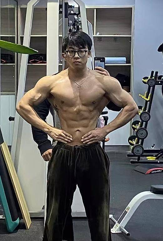 健身教练毕嘉琪去世,年仅26岁,一身肌肉很壮实,新房刚装修好(组图) - 5
