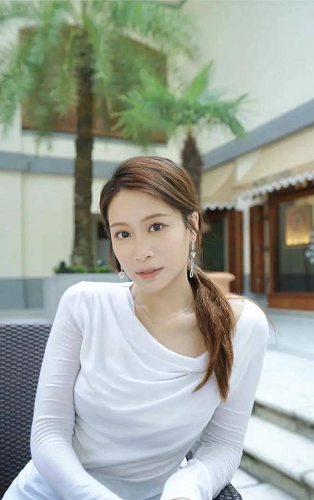 TVB力捧小花获颁10年服务金牌，曾被指私生活混乱（组图） - 10