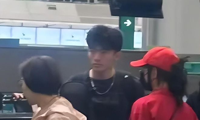 张柏芝一家送Lucas去澳洲！小Q个子比大哥还猛，小儿子大长腿抢镜（组图） - 34