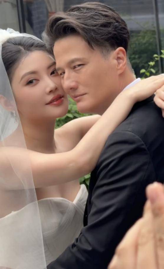 香港最深情男星与美胸女友婚礼有变，女方两件事获网民力挺（组图） - 8