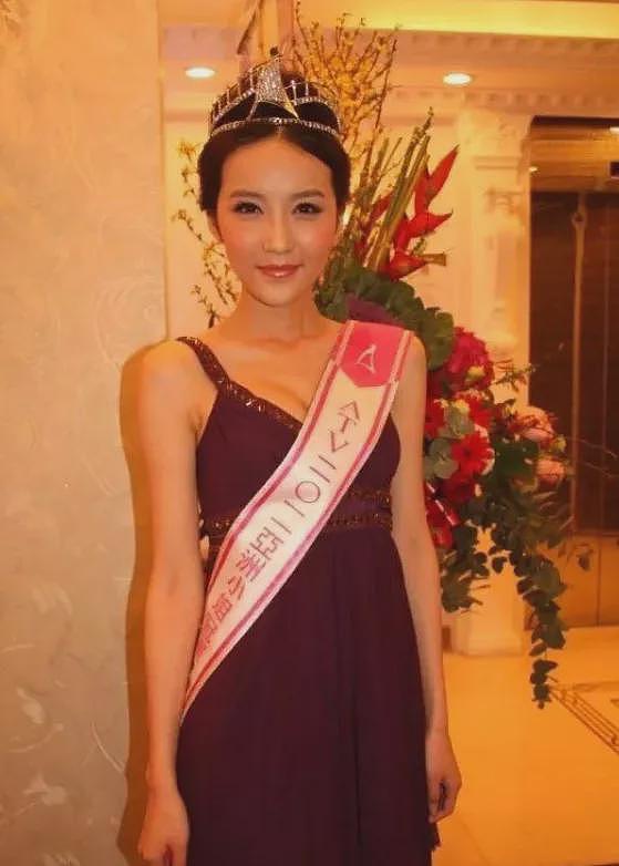 洗米嫂女儿毕业！举家去英国庆祝，Mandy躲回香港不敢出面？（组图） - 24