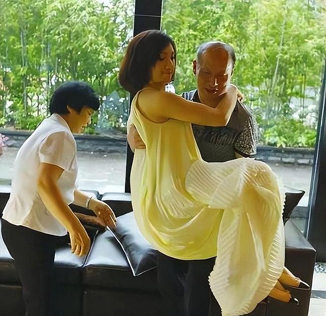 她曾是湖南台一姐，却在5分钟内全身瘫痪，公开征婚多年孤身一人（组图） - 9