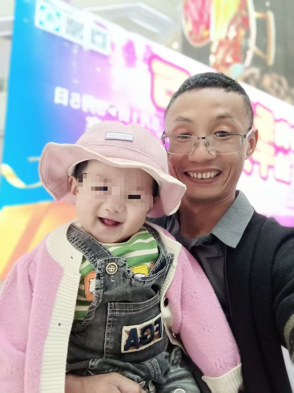 李亚鹏的天使们:贫穷,偏见,与一生的抗争(组图) - 1