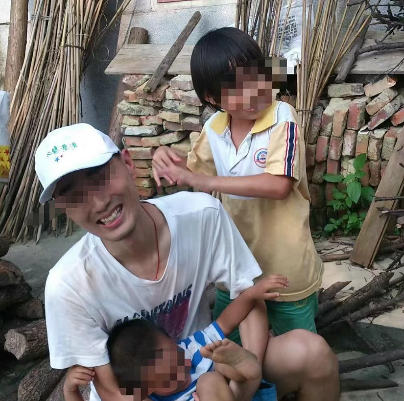 中国32岁IT男猝死案让新加坡打工人破防!李显龙资政反996言论引爆热搜(组图) - 5