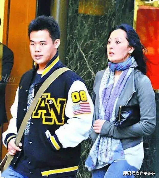 62岁章小蕙近况曝光!参与鲁豫访谈尽显优雅(组图) - 5