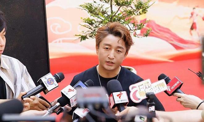 亏光 2 亿有多惨？邹市明左眼失明仍打零工，3个孩子买不起新衣服（组图） - 8