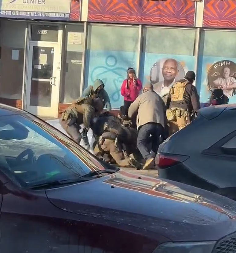又是明州！联邦执法当街开枪击毙一名男子，现场视频曝光（视频/组图） - 2