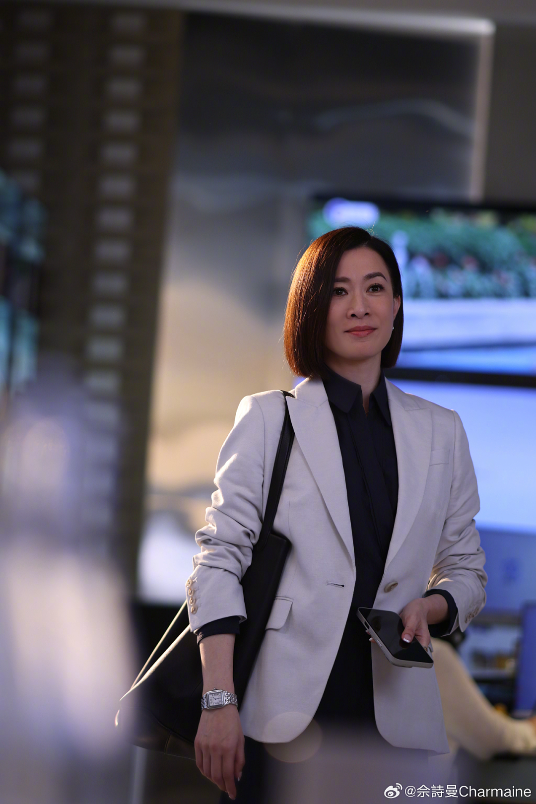 演员佘诗曼公布遗嘱细节并回应不婚原因（组图） - 2