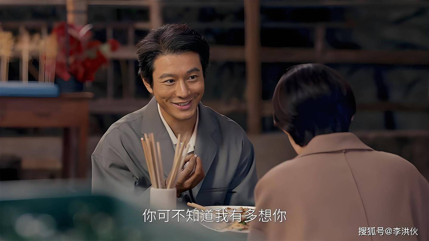 黄晓明拒绝油腻，赵丽颖告别甜妹，《小城大事》...（组图） - 6