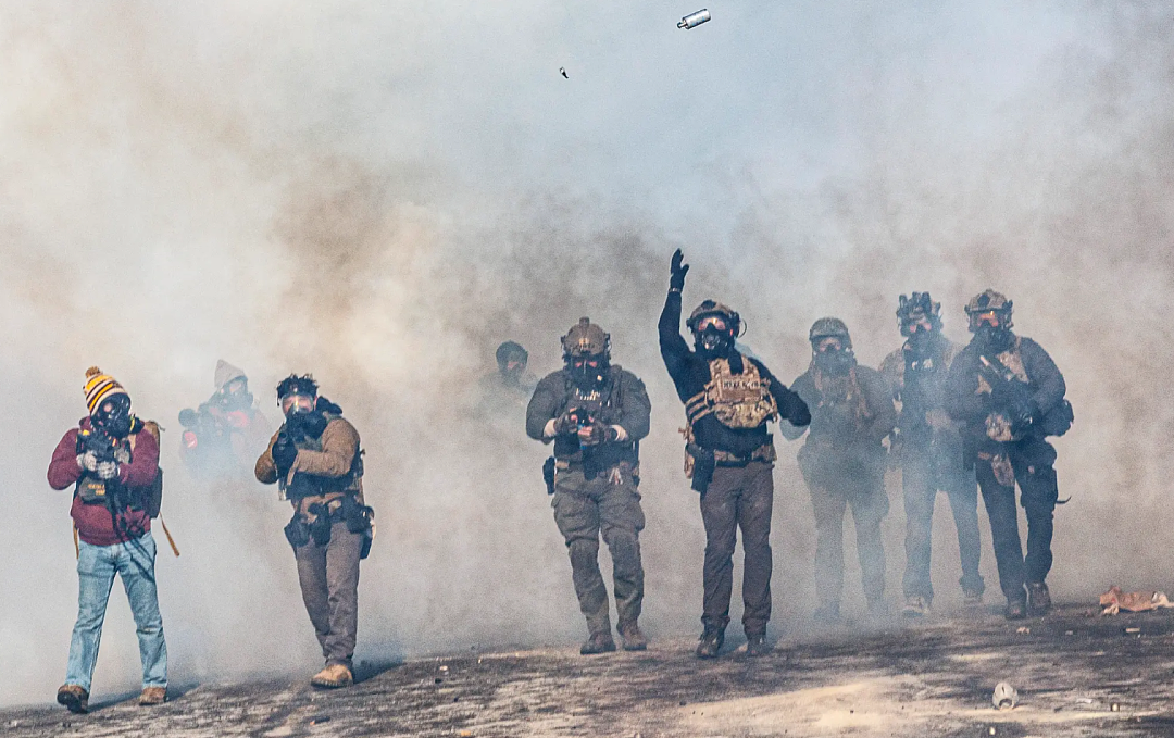 比斩杀线更狠！又有美国公民刚刚当街遭枪击身亡，倒地后还被轰9枪（组图） - 22