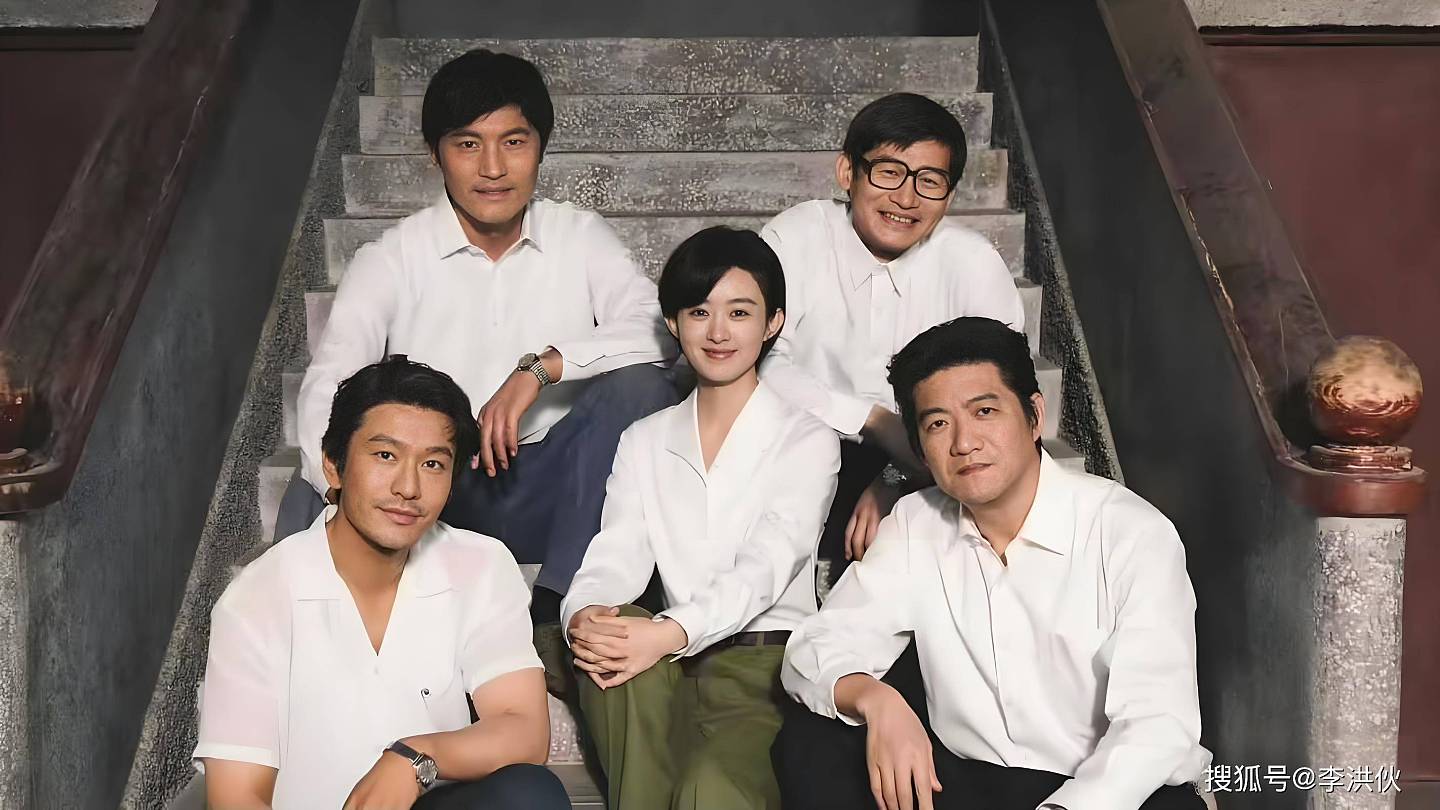 黄晓明拒绝油腻，赵丽颖告别甜妹，《小城大事》...（组图） - 10