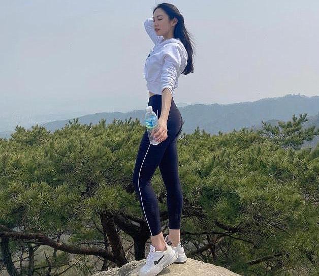 【美女】身高173的高颜值女私教,身材曲线性感迷人,身材颜值堪称顶级(组图) - 4