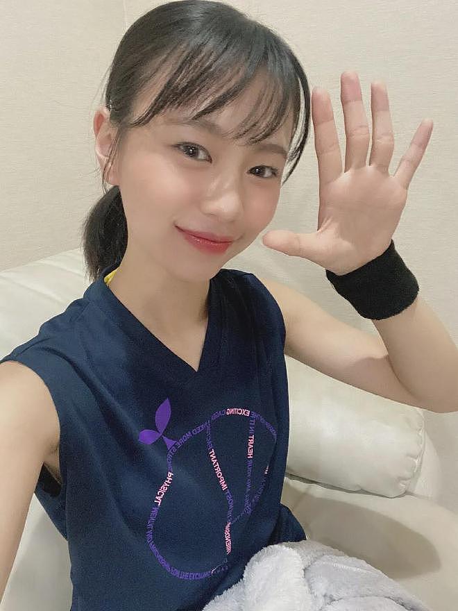 【美女】她长相甜美身材曼妙，一双大长腿让人垂涎，邀打篮球你去不去（组图） - 5