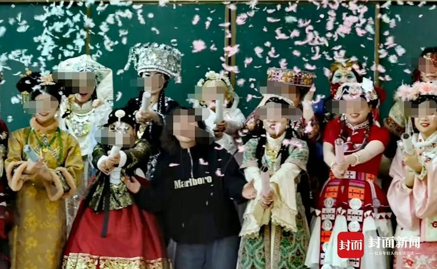 中国女老师宿舍病殁2天方被发现,家属控校方失职(组图) - 1