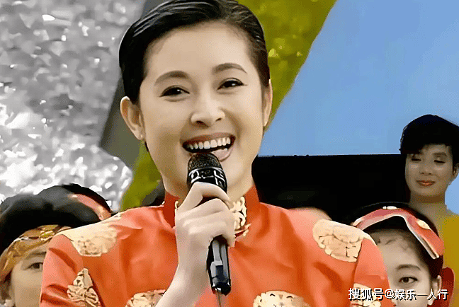 央视一姐拒家乡37年内幕曝光！离婚包裹藏催泪真相（组图） - 2