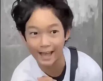 日本一男童遭初中生勒颈扔进大海!施暴者边拍边笑,霸凌视频全网疯传超1亿人围观…(组图) - 3
