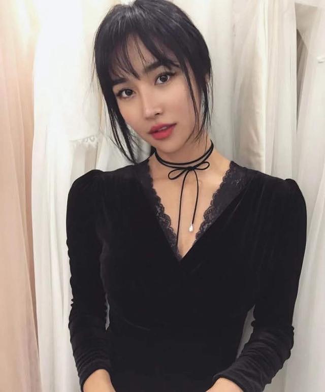 【美女】175韩国模特,甜美长相古铜色皮肤,好身材离不开自律(组图) - 4