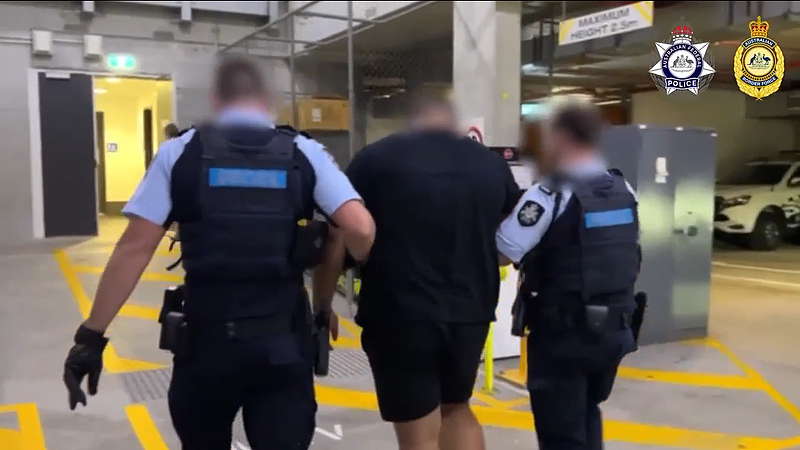 还没完了？从中国入境澳洲的两名男子被捕；终于回升到100万人了，花的钱也最多，但是.......（组图） - 2