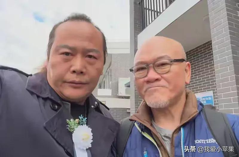 梁小龙出殡成闹剧，经纪人疑似与他妻儿闹翻（组图） - 22